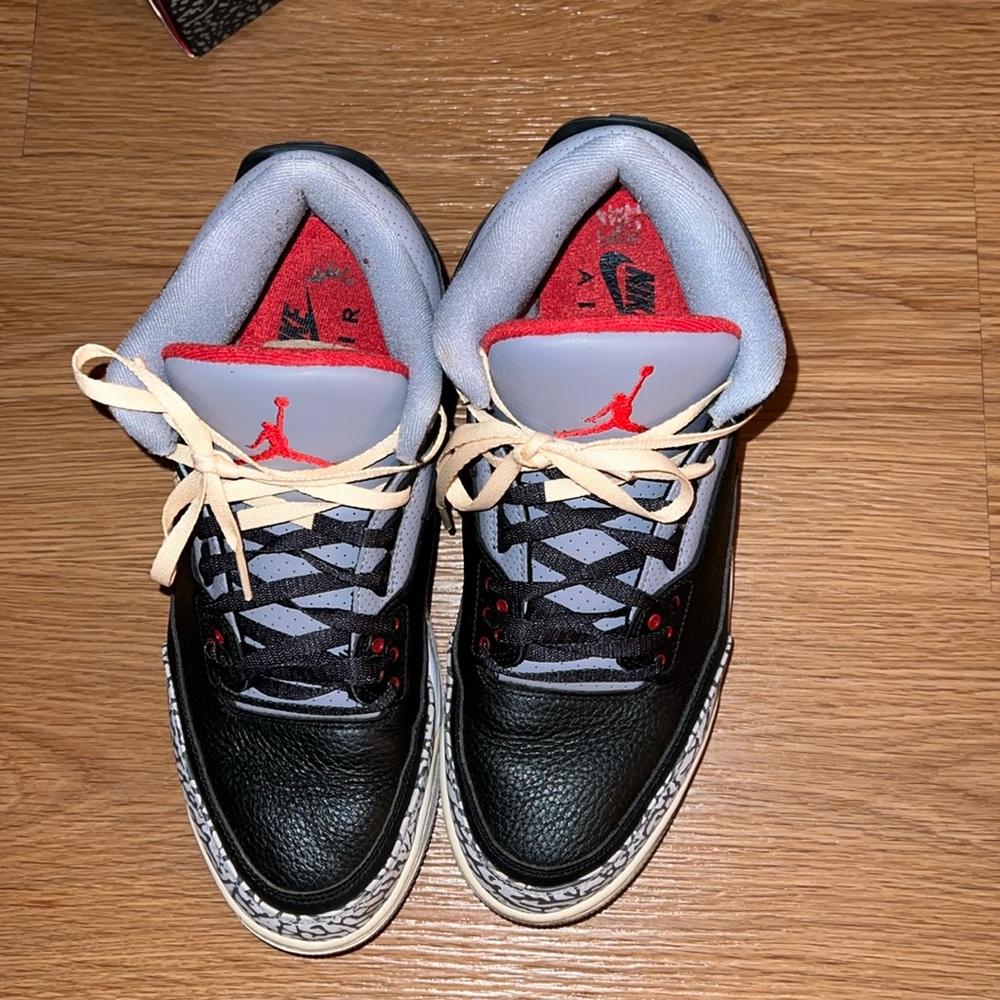 Air Jordan 3 OG Red/Black/ Cement